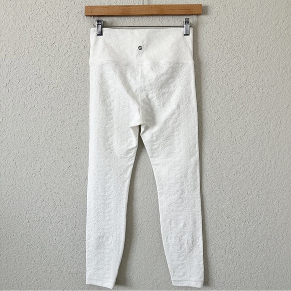 VIMMIA High Waisted Energy Wave Legging in White Textured Size Small NWOT - Picture 3 of 7